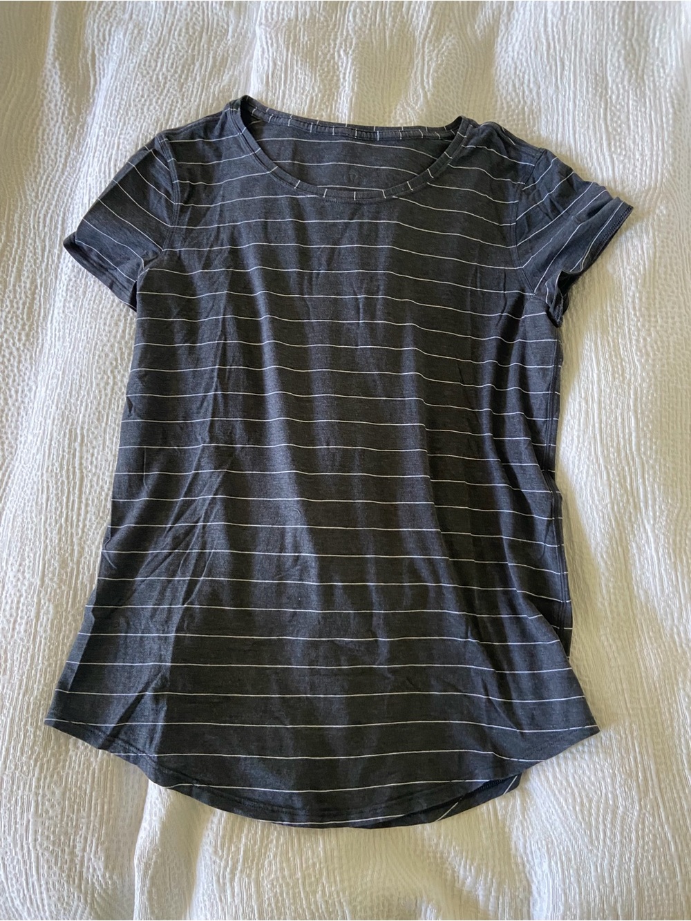 Lululemon Women's Gray Striped Short-Sleeve Tee
